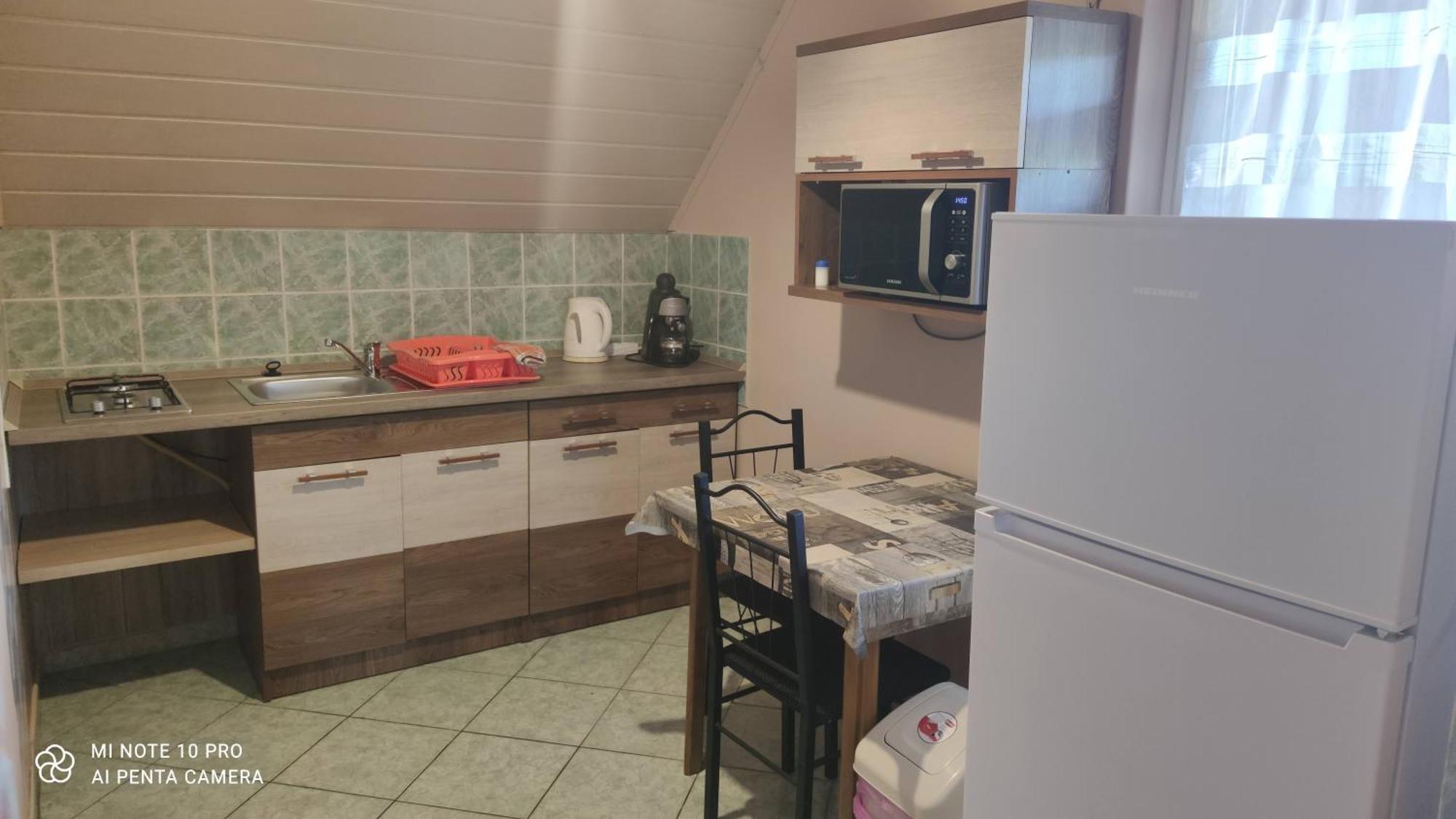 Apartman Aniko Vendeghaz 哈卡尼 外观 照片